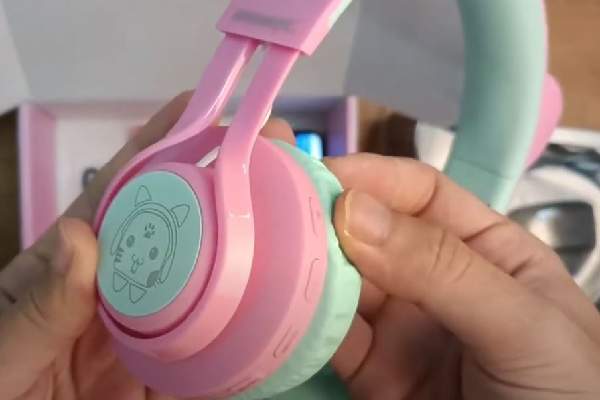 Riwbox CT7 Cat Ear Kids Headphones