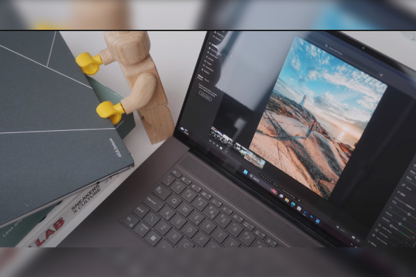 Zenbook S16 UM5606 Vs 14 OLED UM3406