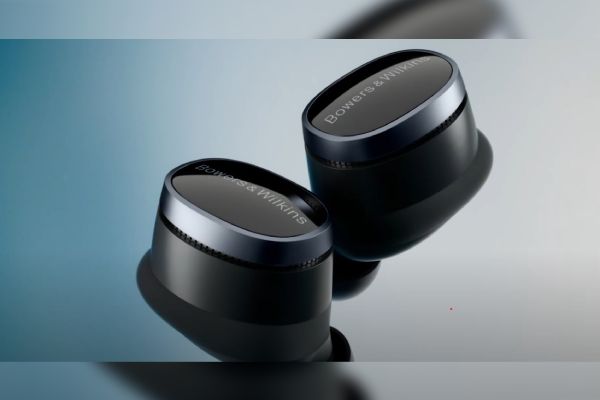 Bowers-Wilkins Pi8 Earbuds Review