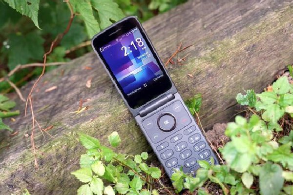 Retro-Style TCL Flip 3 Budget Phone Review