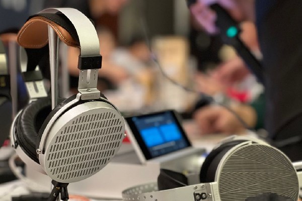 Moondrop Cosmo Headphone