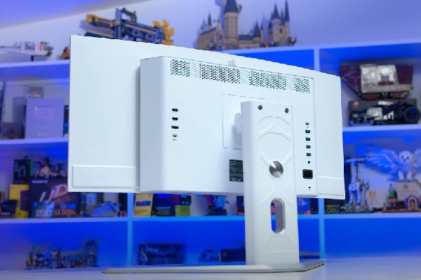 Corsair Xeneon 34WQHD240-C Review