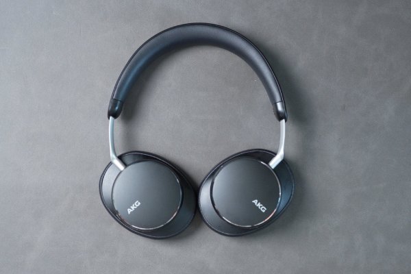 AKG N9 Hybrid Headphones Review